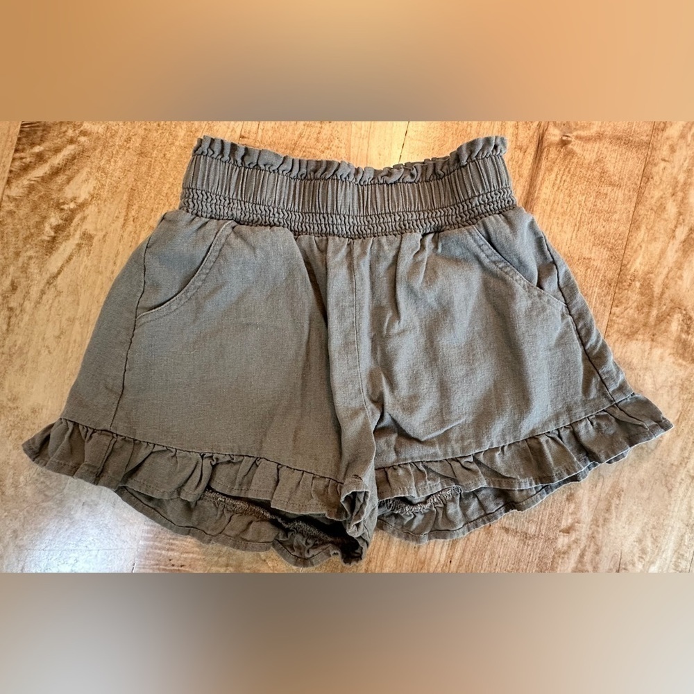 Vanilla Star Ruffle Linen Shorts Size XS‎ Army Green EUC